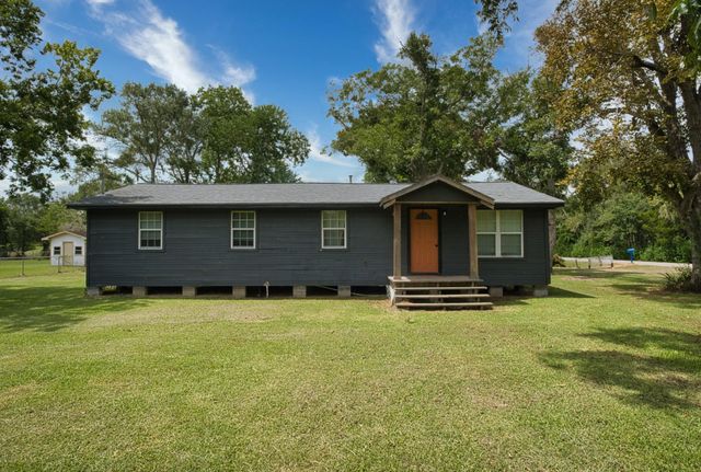 111 Georgia, Brazoria, TX, 77422