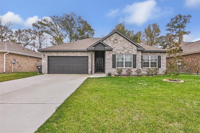  436 Pebble Dr, Dayton, TX 77535