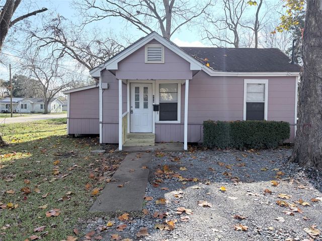 608 4th, Sweeny, TX, 77480