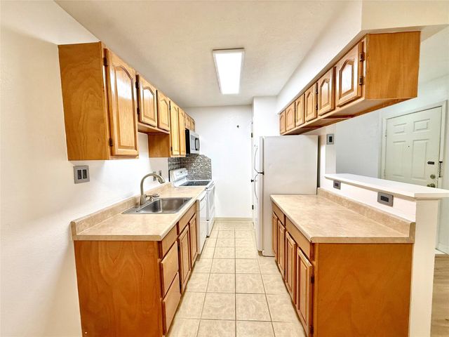 2750 Holly Hall, Houston, TX, 77054