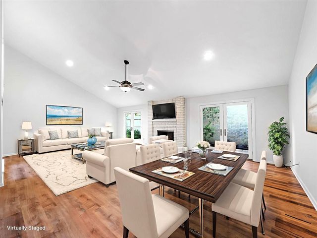 910 Enclave, Houston, TX, 77077