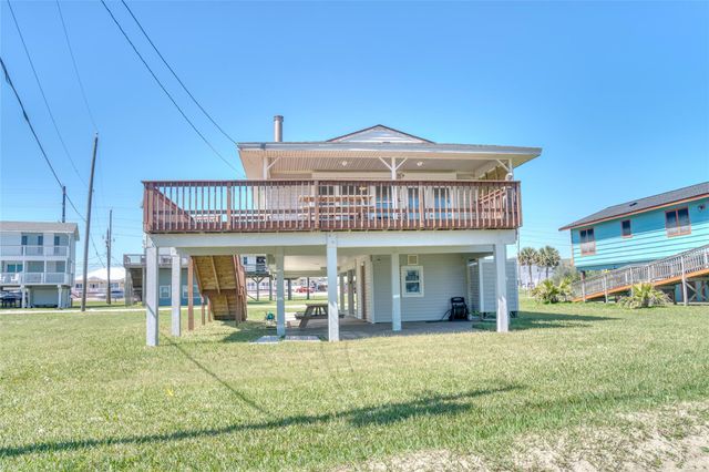  16713 Jamaica Beach Rd, Jamaica Beach, TX 77554