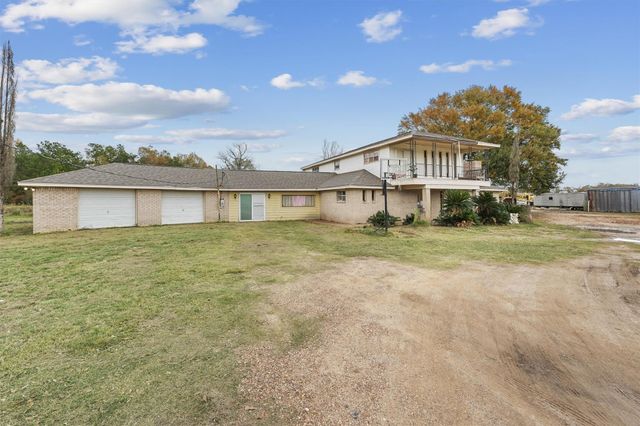 850 County Road 2145, Cleveland, TX, 77327