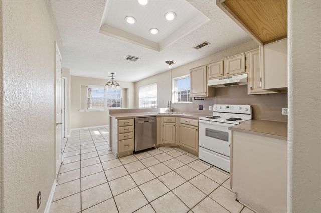 1822 28th Avenue N, Texas City, TX, 77590