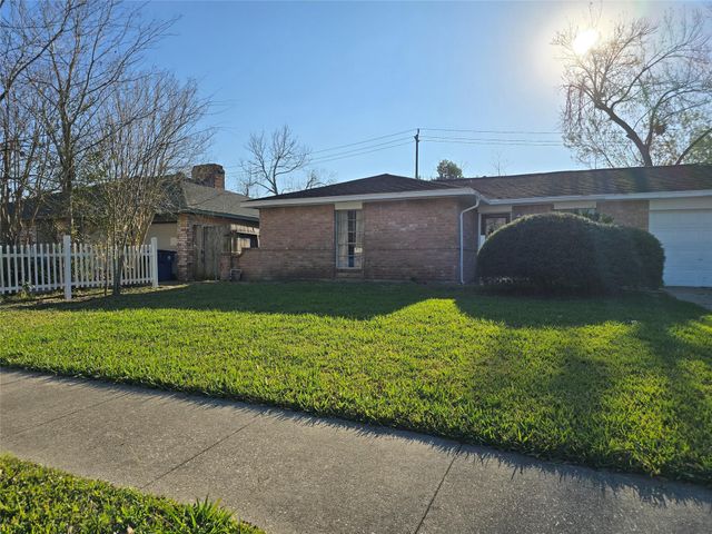 16726 David Glen, Friendswood, TX, 77546
