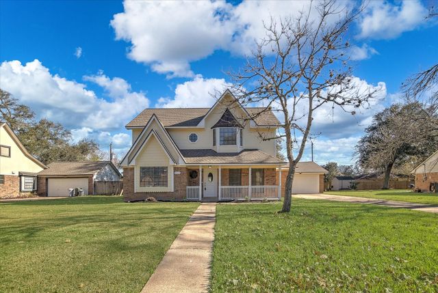  216 Any Way, Lake Jackson, TX 77566