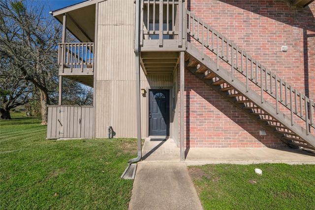 418 Garland, Lake Jackson, TX, 77566