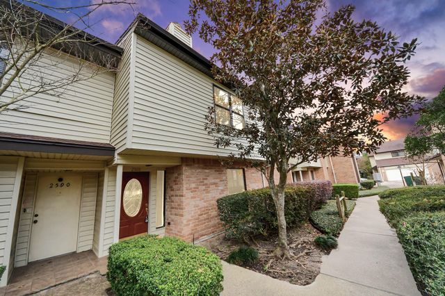  2588 Bering Dr, Houston, TX 77057