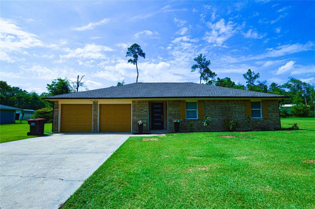 154 Wood Manor, Sour Lake, TX, 77659