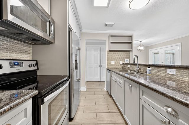 711 Worthshire, Houston, TX, 77008