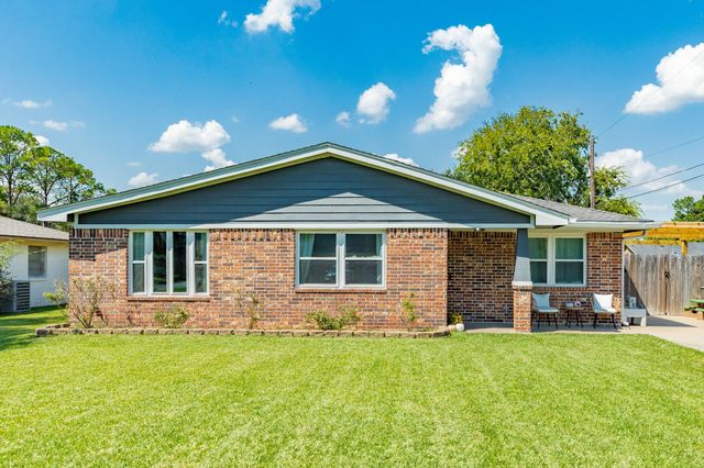 5206 6th, Danbury, TX, 77534