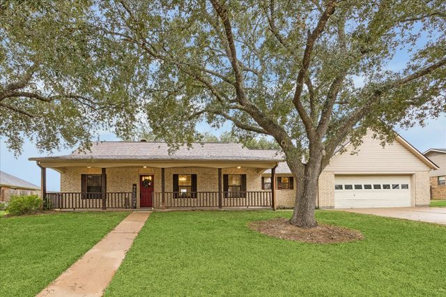 110 Wild Phlox, Bellville, TX, 77418