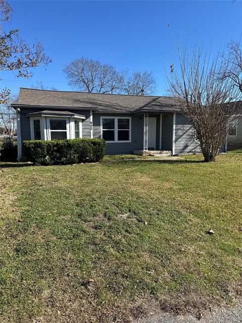 432 Dr Martin Luther King Jr, La Porte, TX, 77571