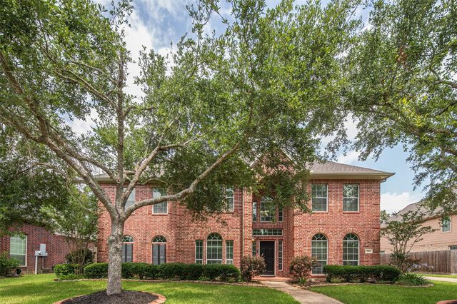 312 Falcon Lake, Friendswood, TX, 77546