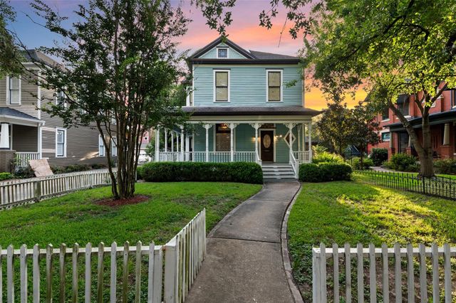  1007 Heights Blvd, Houston, TX 77008
