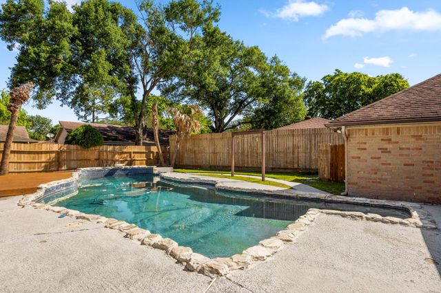 14014 Briar Place, Houston, TX, 77077
