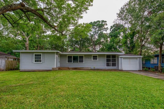 1702 Crockett, La Marque, TX, 77568