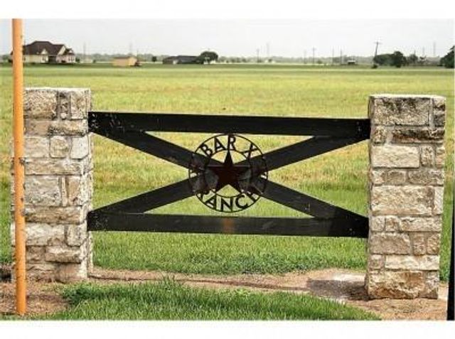 000 Apache, Angleton, TX, 77515