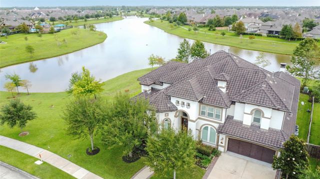  2215 Pleasant Hill Dr, Friendswood, TX 77546