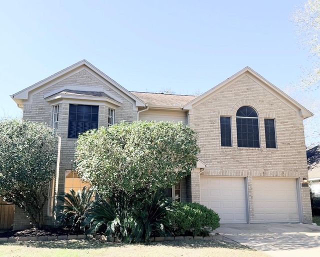  245 N Ranch House Rd, Angleton, TX 77515
