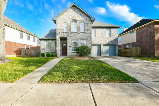  8623 Rose Garden Dr, Houston, TX 77083
