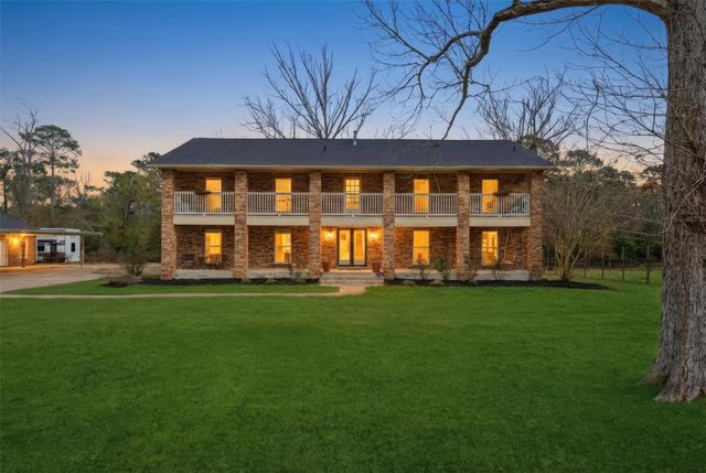  17663 Gardenia Ln, New Caney, TX 77357