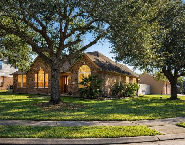 217 Plum, Lake Jackson, TX, 77566