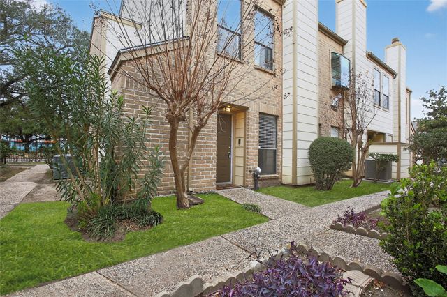  8299 Cambridge St #706, Houston, TX 77054