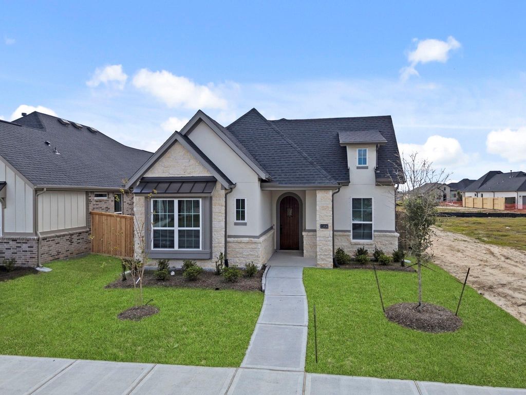 11816 South Pavillion Drive, Mont Belvieu, TX 77523 cover photo. Doors Open Tour advertisement.