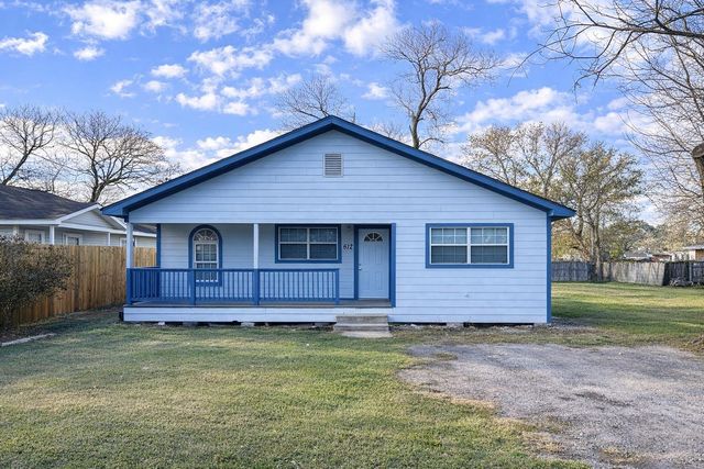 612 Harvey, Clute, TX, 77531