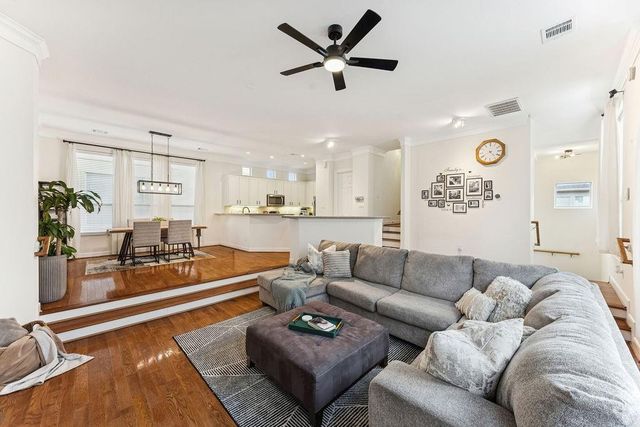 5737 Kansas, Houston, TX, 77007