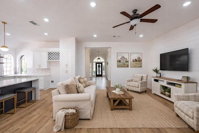 3311 Richland Dr, Sugar Land, TX, 77478