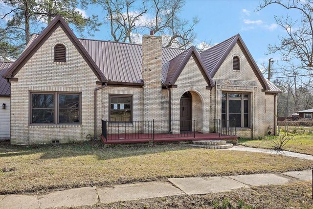  370 Austin St, Timpson, TX 75975