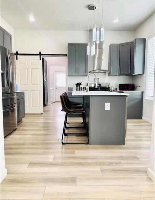 2400 Burkett, Houston, TX, 77004