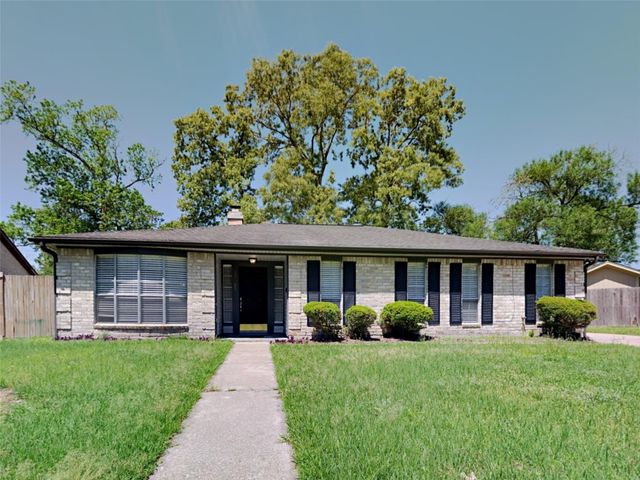  17623 Huntersglen Cir, Humble, TX 77396