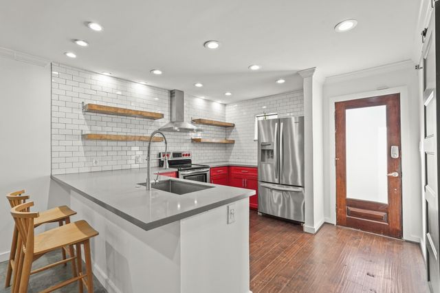 1951 Stoney Brook, Houston, TX, 77063