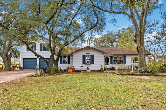 6018 Pleak, Pleak, TX, 77469