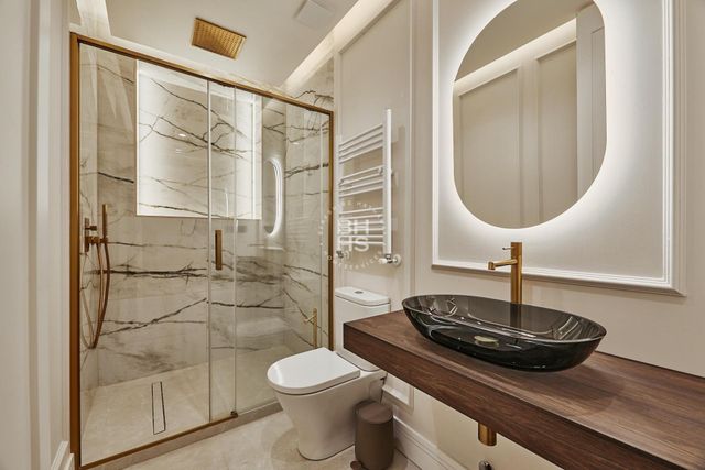 9 Calle de MANUELA MALASAÑA, Madrid