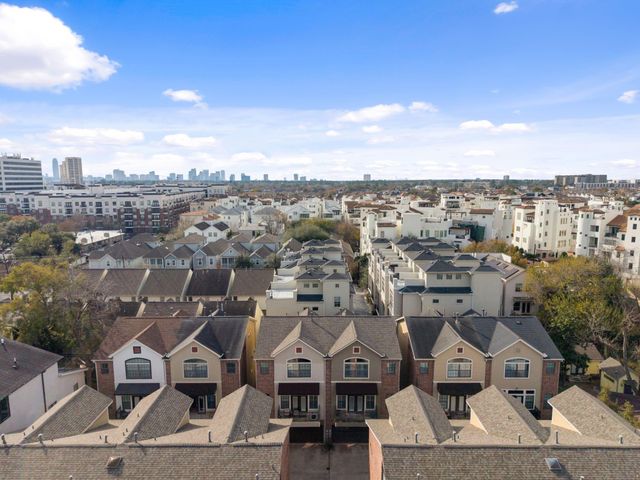  121 Roy St, Houston, TX 77007