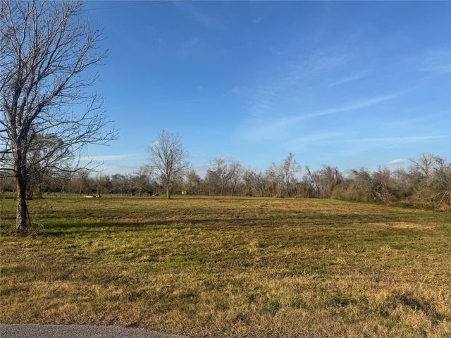 303 County Road 608, Angleton, TX, 77515