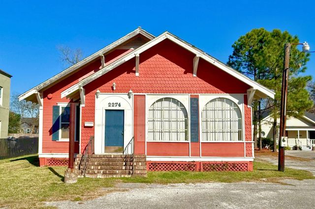 2274 North, Beaumont, TX, 77701