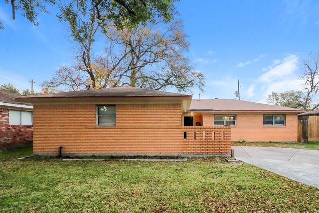 914 Mosher, Houston, TX, 77088