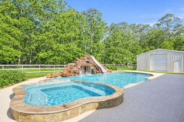 20801 Plaza, Crosby, TX, 77532