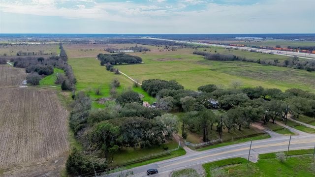 422 Fm 360, Beasley, TX, 77417