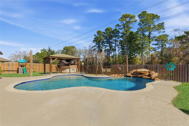  14046 Wolftrap Ln, Conroe, TX 77384