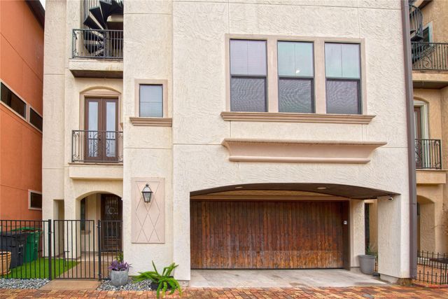 1141 23rd, Houston, TX, 77008