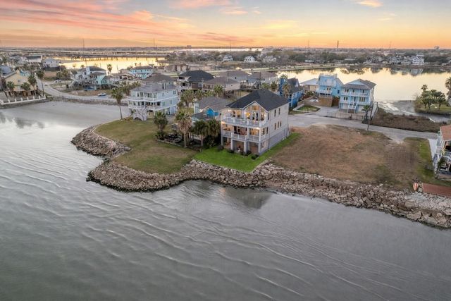 1406 Todville Rd, Seabrook, TX 77586 — $1,150,000