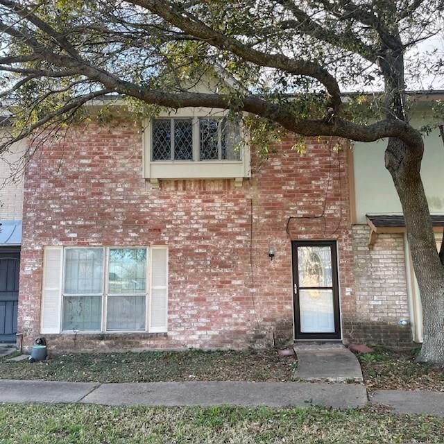  6989 Chasewood Dr, Houston, TX 77489