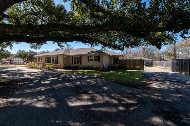  1921 East Ave, Katy, TX 77493