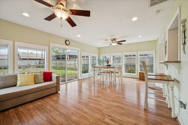 6319 Crestside, Pasadena, TX, 77505